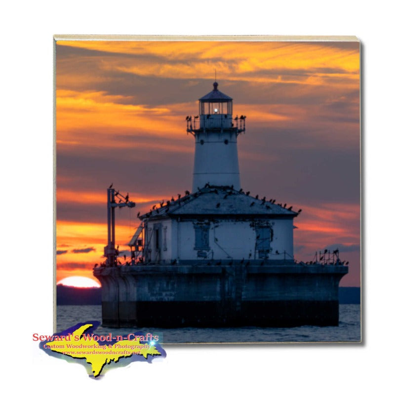 Michigan Coaster Fourteen Foot Shoal Lighthouse -4556 – Seward's Wood-n ...